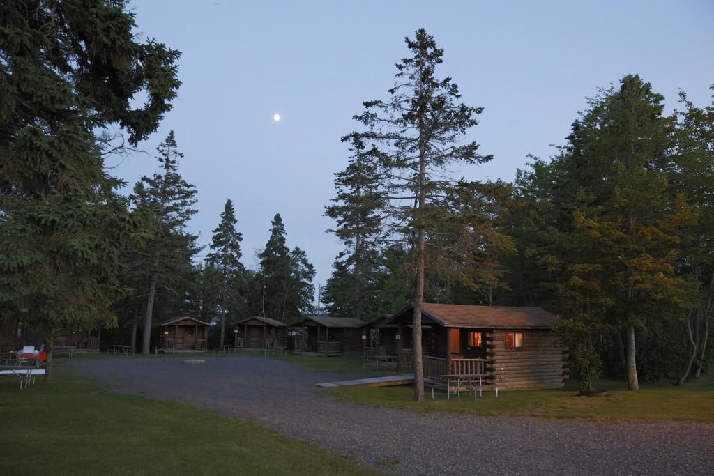 Narrows Too Camping Resort Cabin 1 Trenton Buitenkant foto